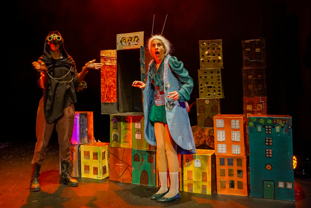 André e Dorine - Kulunka Teatro